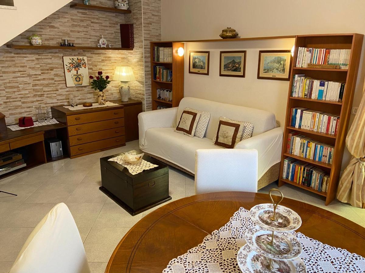 Residenza Antico Borgo Del Pozzo Aparthotel Tramonti Bagian luar foto