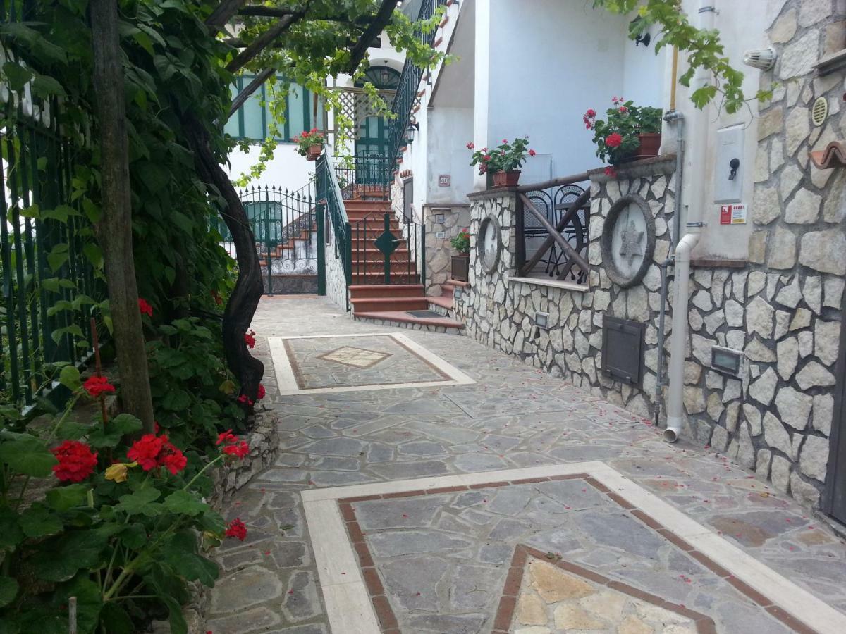 Residenza Antico Borgo Del Pozzo Aparthotel Tramonti Bagian luar foto