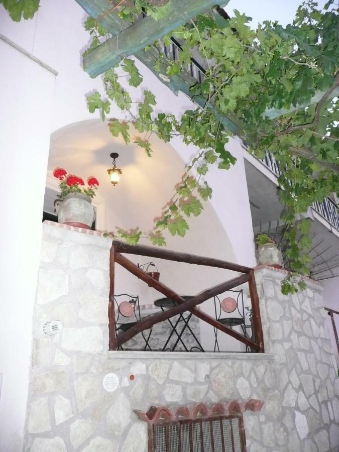 Residenza Antico Borgo Del Pozzo Aparthotel Tramonti Bagian luar foto