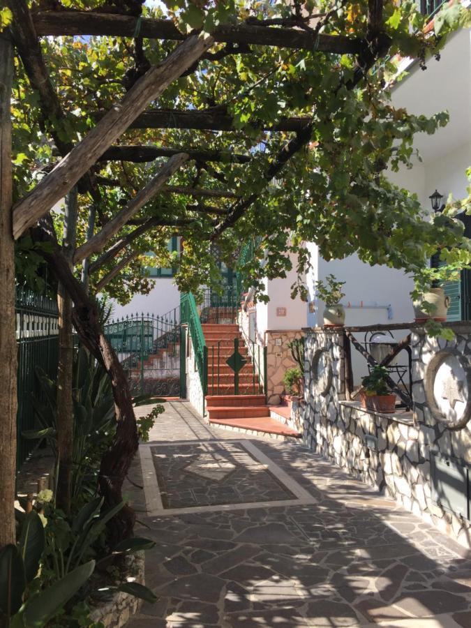 Residenza Antico Borgo Del Pozzo Aparthotel Tramonti Bagian luar foto